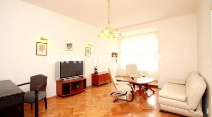 Beautiful furnished 2-bedroom apartment, 98 m2, in Prague 2 Vinohrady, Korunní Street