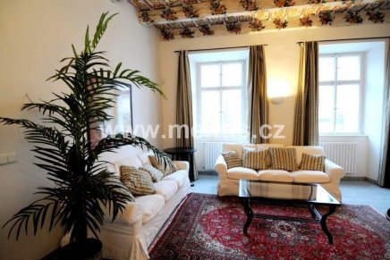 Rent of luxurious fully furnished 2-bedroom apartment with two bathrooms in Mala Strana