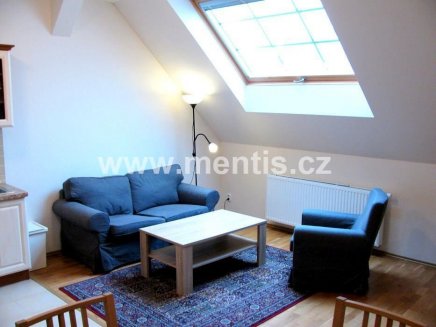Nice and comfortable, fully furnished 1-bedroom apartment, 42m2,  in Prague 2 Vinohrady - Na Kozačce street.