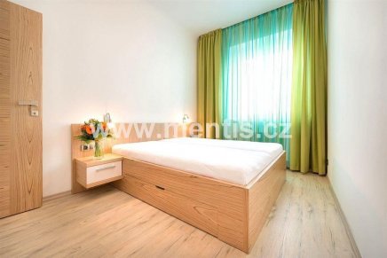 Beautiful fully furnished 1-bedroom apartment, 36 m2, in the attractive location of the Nový Smíchov, Prague 5,  Vrázova street.
