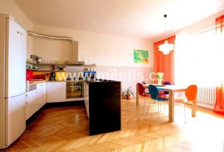 Velký a pekný, zařízený byt, 4+1, 107 m2, na Praze 5, Anděl, ulice Matoušova