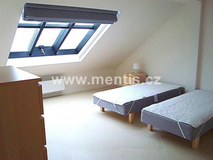Prostorný mezonetový byt 3+kk, 164 m2, s terasou 12 m2, Praha 6, Zelená ulice